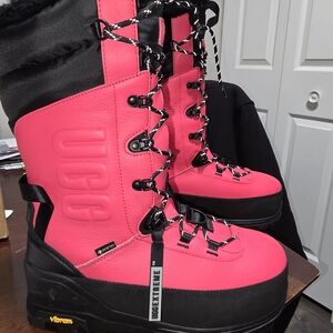 UGG Shasta Women's Vibrant Pink Winter Boots